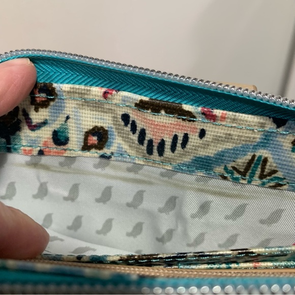 Sakroots Artist Circle Large Smartphone Crossbody and Wristlet - Picture 9 of 11